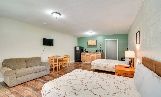 Briceville Apartment | Mountain-View Briceville Studio: Pets Welcome!