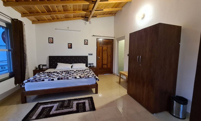 Kaul Hotel | Mountain view rooms with private balcony