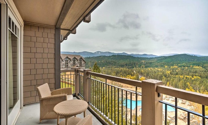Cle Elum Apartment | Mountain Views and Pool Access Cle Elum Condo!
