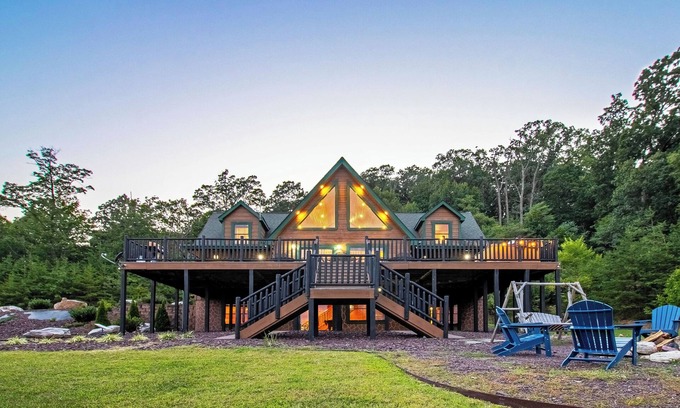 Stanley House | Mountain Views, Hot Tub, Pet Friendly!
