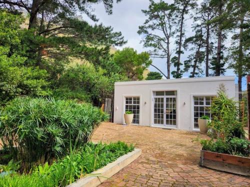 Hout Bay House | Mountain Vineyard Cottage