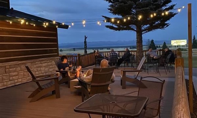 West Yellowstone Hotel | Mountain Vista Hotel