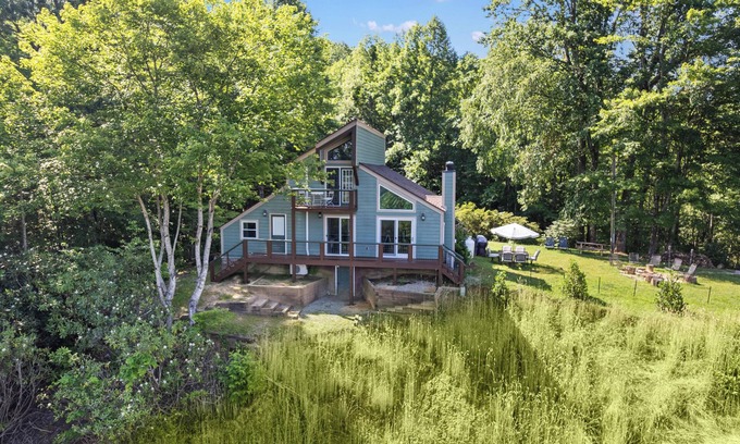 Hendersonville Cottage | Mountain Vista Retreat in Hendersonville, NC