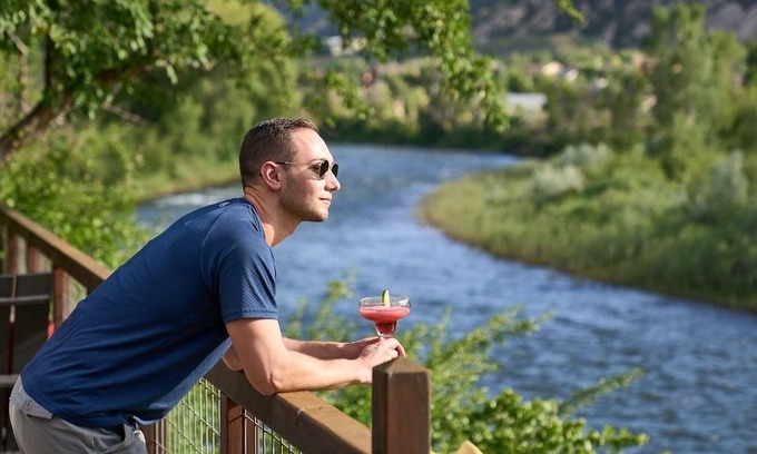 Glenwood Springs House | Movie Rm, Hot Tub, Games, 2Fireplaces, In-Floor Heat, On The River,StunningViews