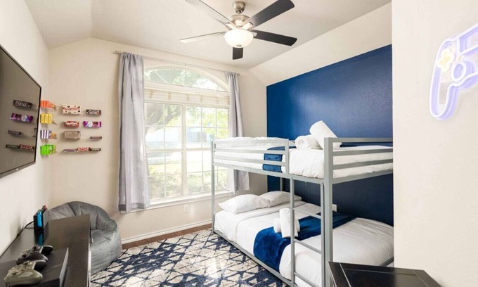 Round Rock House | Movie Room/Nintendo Switch; Low Cleaning Fee!