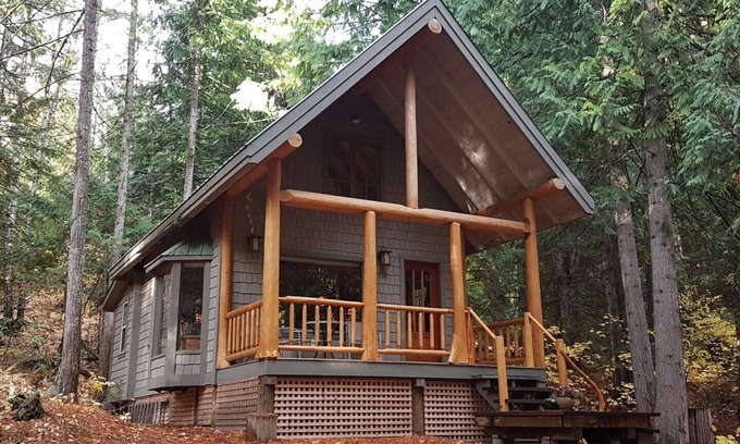 Ashton Creek Cabin | Mowat Cabin - Miska Haven - Serenity on the Shuswap River in North Okanagan