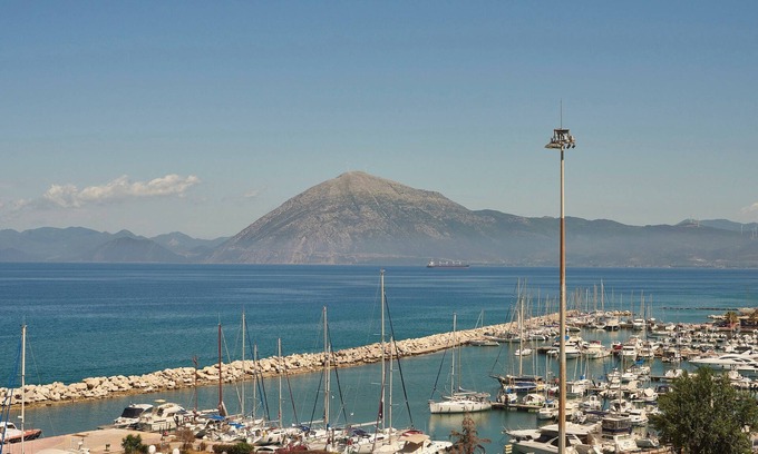 Patras Hotel | Moxy Patra Marina