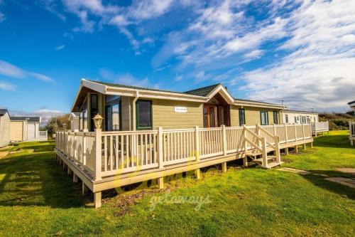 Camber Resort | MP768 - Camber Sands Holiday Park - Huge Lodge - Small dog friendly - sleeps 8