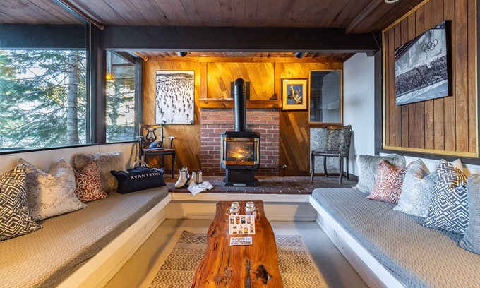 Olympic Valley House | Mt. Jola by AvantStay | A 5-minute walk away to Palisades and lifts.