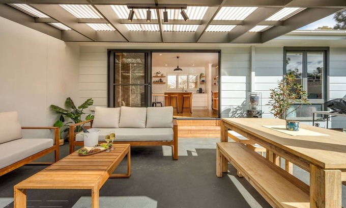 Central Mudgee House | Mudgee Burrow Nordic Cottage Chic in Town