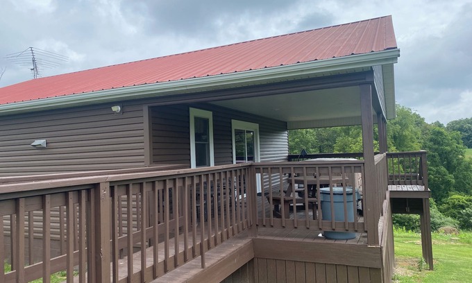 Logan Cabin | Multi-family cabin with two living spaces. Suitable for 8 guests.