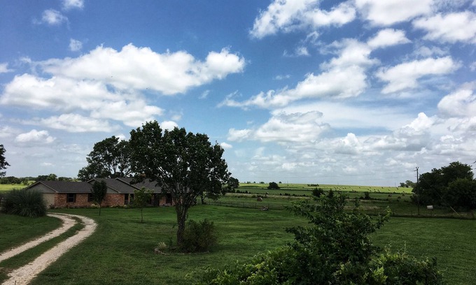 Riesel Other | Multi-Family opportunity New Guest House ,Pool, Hot Tub, Full camp Hook-ups,