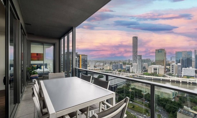 South Brisbane Apartment | Multi Million River View 3BD Penthouse at SouthBan