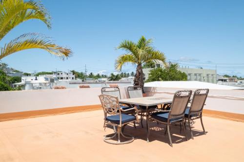 Parque House | Multi-unit beachside complex for up to 15 guests