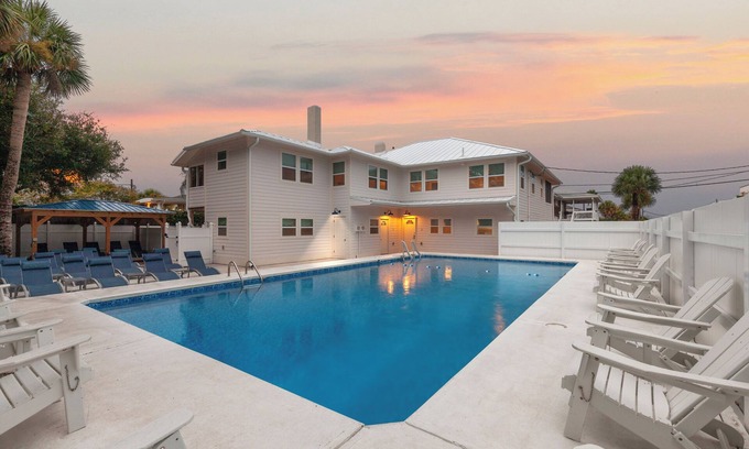 Savannah Beach Condo | Multi-Unit Home, Steps to the Beach, Pool Access