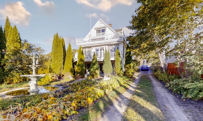 Boothbay Harbor House | Multi-unit with oar & boat house with private dock & kayaks