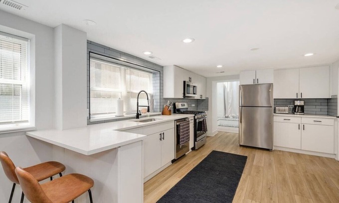 Bucktown House | MultiManor: A Renovated Bucktown Coach House