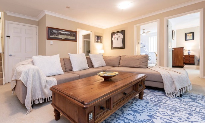Corlette House | Muriel's Place A Stunning 3 bedroom 3-bathroom pet friendly home within 1klm walk to the beach