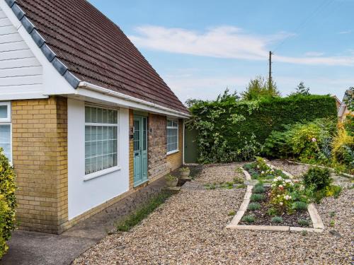 Sherwood Forest House | Murray's Corner