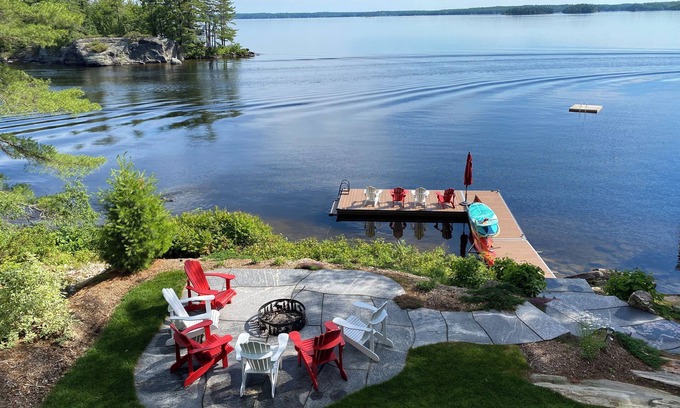 Gravenhurst Cottage | Muskoka lakefront cottage for families, on the "Big Three"!