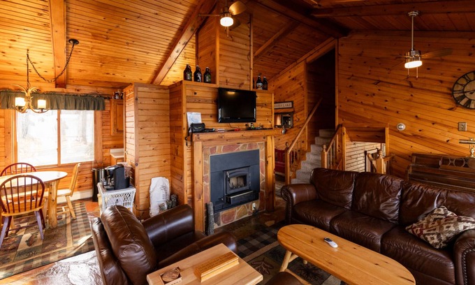 Stone Lake House | Musky Point Hideaway