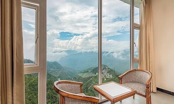 Mussoorie Hotel | MV Acosta by Lawrence hotels