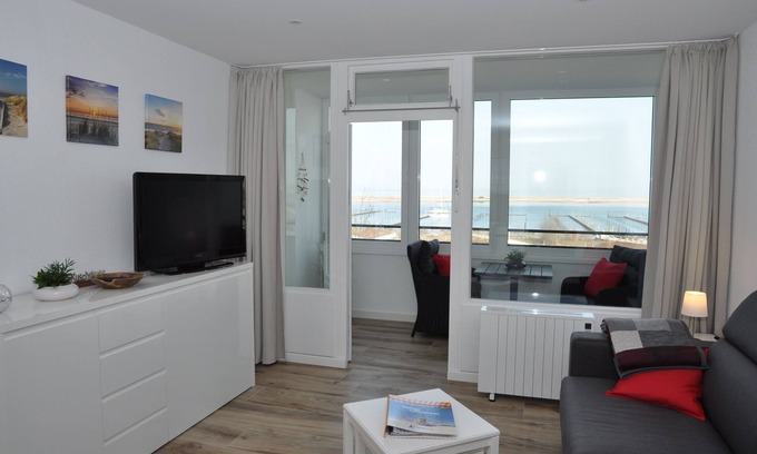 Wendtorf Apartment | MW Leuchtturmblick - new and modern furnishings, perfect for 2 people!