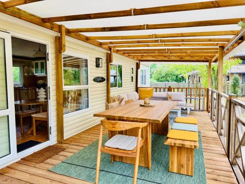 Salles Ski Chalet | My Maui Home