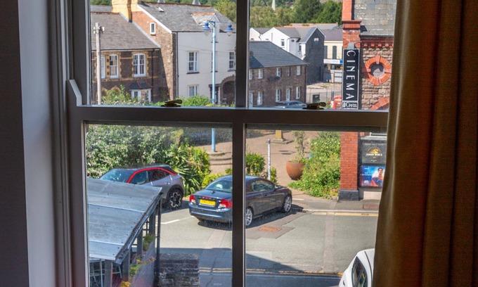 Abergavenny Apartment | Mycroft 2 bed apartment