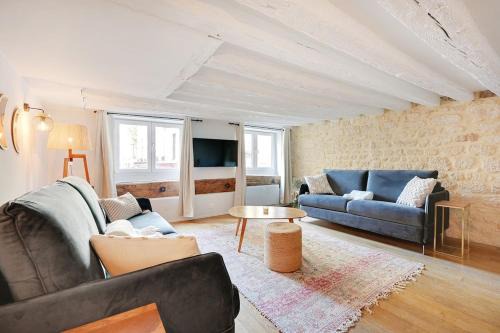 Saint-Germain-des-Pres Apartment | MyKeypers - Deluxe Flat 6P - St Germain des Pres Café de FLORE