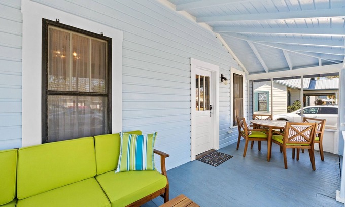 Port St. Joe House | Mystic Moon- family friendly, fenced yard, pets welcome!