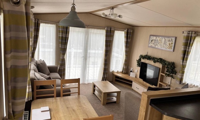 Bishop Auckland House | Aisling comprises a large kitchen diner with lounge and 3 sizeable bedrooms.