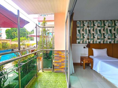 North Pattaya Hotel | Nanthana Villa