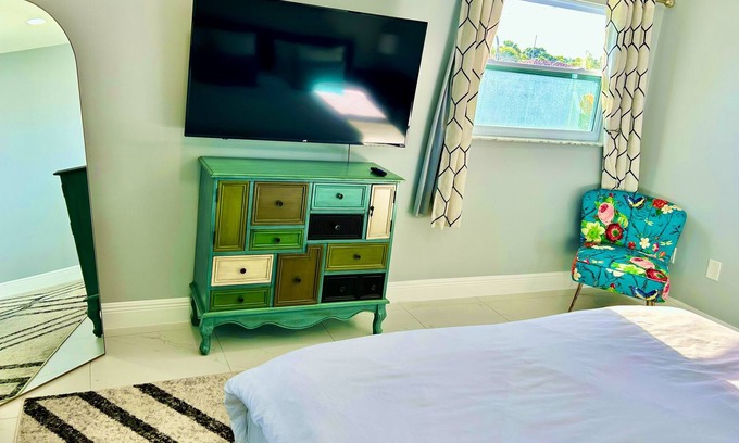 Golden Gate House | Naples Beach life