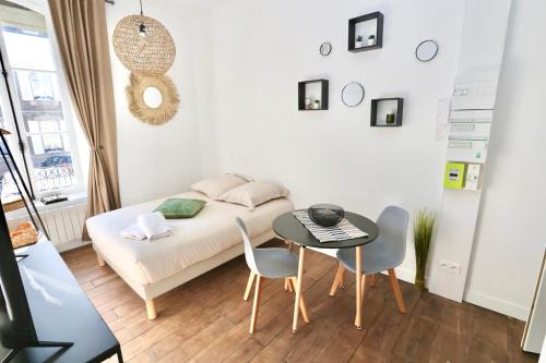 Pontivy Apartment | Napoléon Gare n2 Studio Lumineux ByLocly