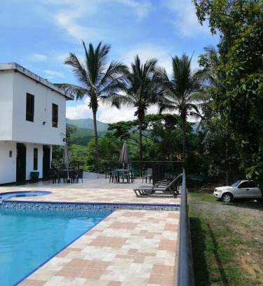 Utica Hotel | Narv extrema