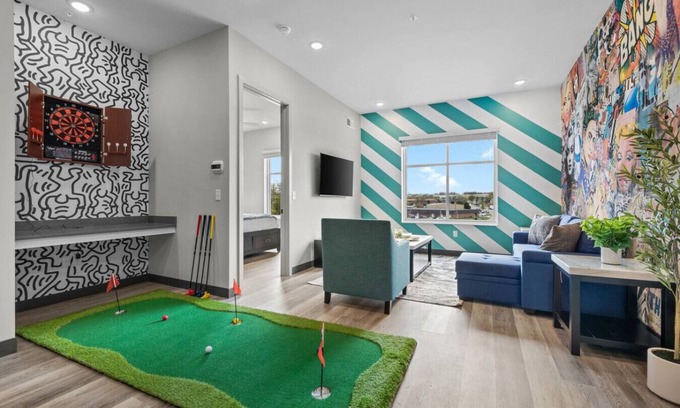 South Nashville Apartment | Nashville Retreat with Golf Setup & Sleeps 4!