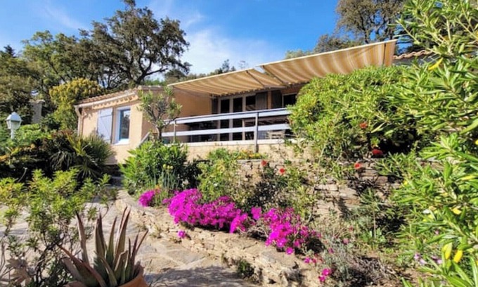 La Londe-les-Maures House | Natural Beauty - View of Les Maures and the Sea