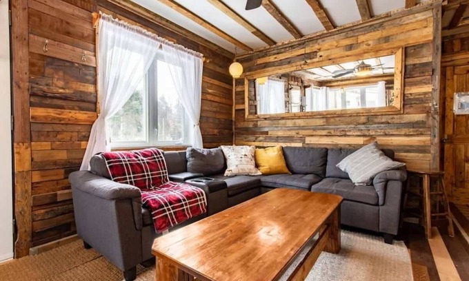 Notre-Dame-de-Lourdes Ski Chalet | Nature Escape & Comfort - Chalet Le Mignon