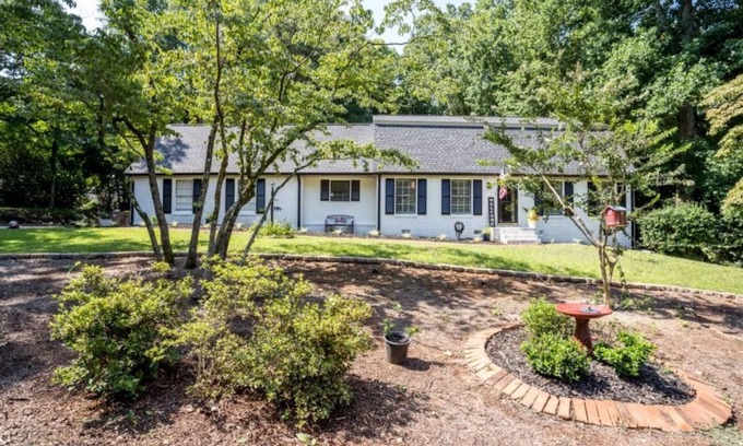 Gainesville House | Nature Escape Getaway Near Lake