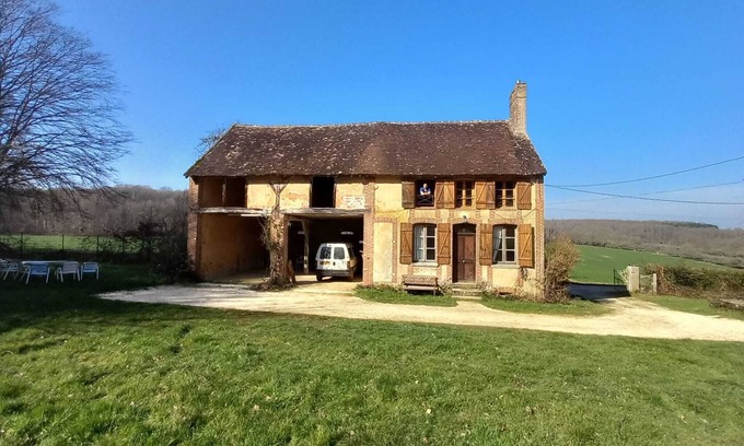 Dracy House | Nature et calme proche de Guédelon