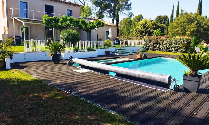 Sillans-la Cascade Villa | Nature et Tourisme. Great and comfortable villa with 4 bedrooms and 4 bathrooms