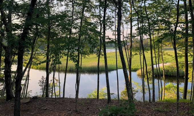 Mystic House | Nature Lover's Modern Waterfront Retreat on the Mystic River