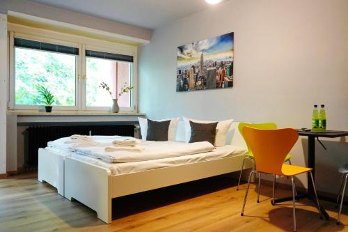Wolfsburg Apartment | Naturnahes Apartment- 3 Betten-Waschmaschine-Parkplatz-Balkon