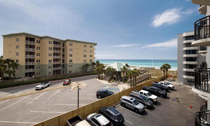 Fort Walton Beach House | Nautilus 2411 Gulf View 2 Bedroom 4th Floor Free Beach Service