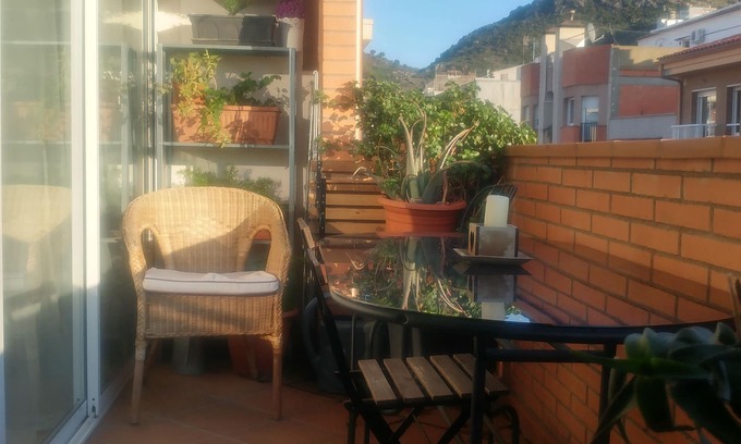 Roses Town Center Apartment | Navicmar 3. Sunny centric apartment, 5 minutes' walk from the beach. Parking