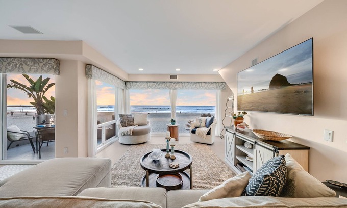 South Mission Beach Condo | Navigate Stays Front Row to Paradise