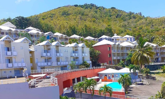 Tartane Apartment | N° 349 Beautiful air-conditioned studio with pool and sea view