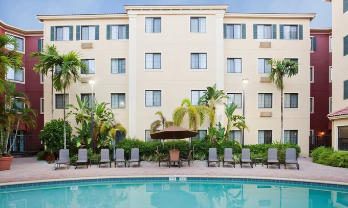 Park Shore Apartment | Near Beach | Outdoor Pool, Fitness Center