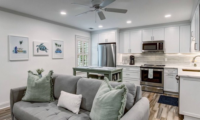 Hitch Village - Fred Wessels Homes Apartment | Near Crawford Historic Square, Heated Pool Access